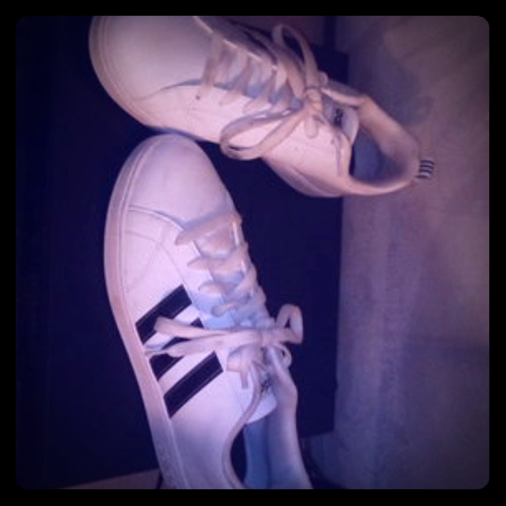 Adidas  tennis shoes